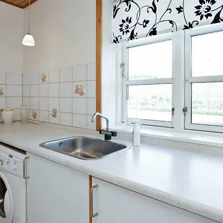 Feriehus Four-Bedroom Holiday Home In Humble 4 Rudkøbing