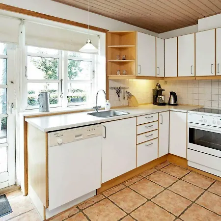 Four-Bedroom Holiday Home In Humble 4 Feriehus Rudkøbing