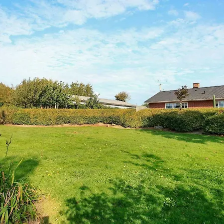 Feriehus Four-Bedroom Holiday Home In Humble 4 Rudkøbing